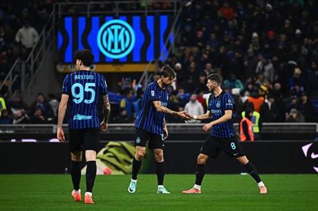 إنتر ميلان ضيفاً ثقيلاً على بيزا في الدوري الإيطالي