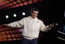 إيهاب توفيق يحيي حفلا غنائيا كامل العدد بالقاهرة الجديدة