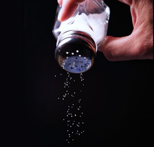 استشارة طبية.. الملح خارج المالحة