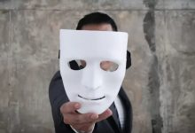 استشاري يوضح أسباب الانجذاب لمتقني التمثيل