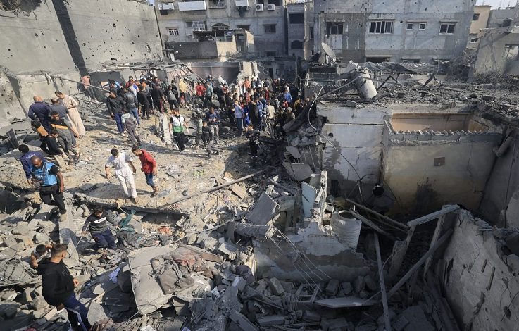 استشهاد 24 فلسطينيا في غارات إسرائيلية على غزة