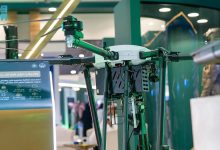 الدفاع المدني يستعرض طائرة دون طيار في معرض الطيران 2025
