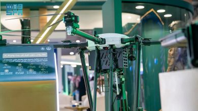 الدفاع المدني يستعرض طائرة دون طيار في معرض الطيران 2025