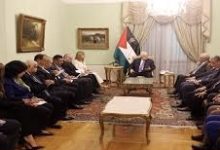 الرئيس عباس يلتقي إعلاميين مصريين : الدولة الفلسطينية خلال 4-5 سنوات