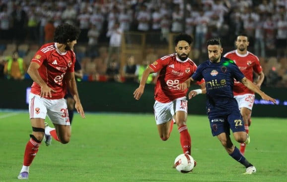 السوبر المصري يرفع عدد النهائيات بين الأهلي والزمالك إلى 32 مباراة .