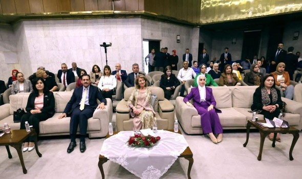 السيدة الاولى تعتبر الازياء العراقية تجسيد للهوية الوطنية والتراث الشعبي