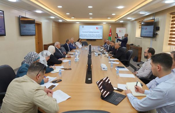 "الطاقة" و"العمل" تبحثان تطوير برامج تدريبية لقطاع...
