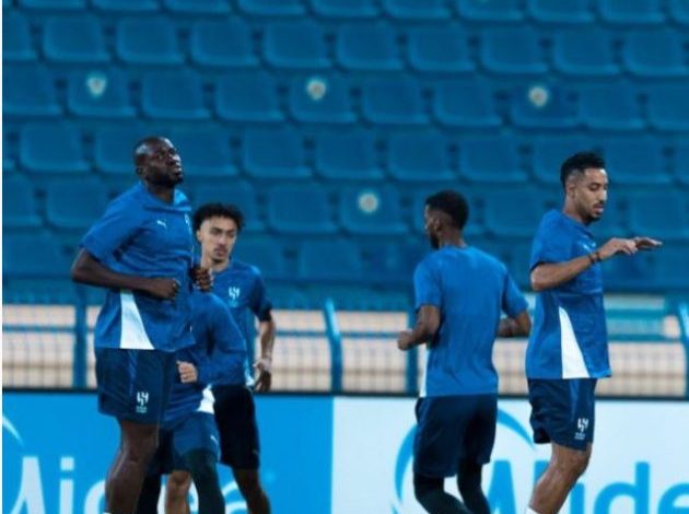 الفحوصات الطبية تحدد موقف ثنائي الهلال من مواجهة الفتح