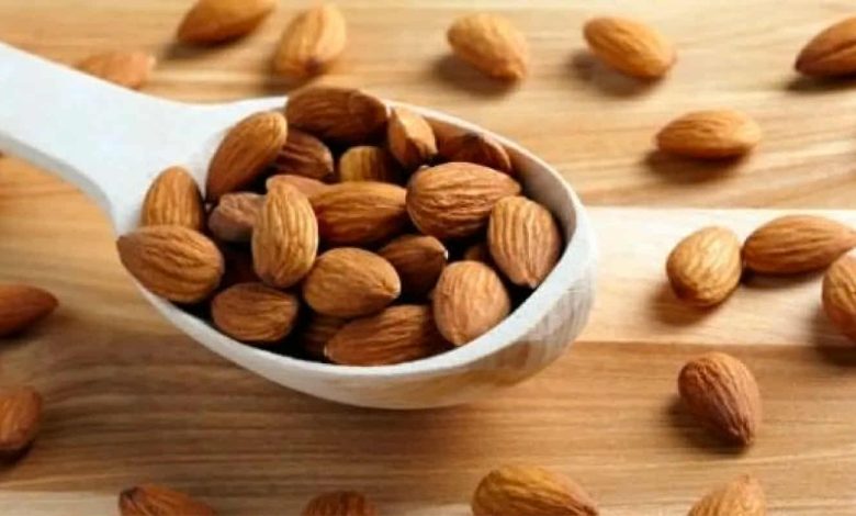 اللوز.. مكسرات الذهب التي تغذّي الدماغ وتوازن السكر في الدم
