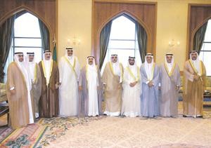 المعارضة التزام بالصلاحيات الدستورية للأمير وطرح ملاحظات النواب على أداء الحكومة