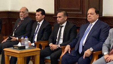 النائب محمد أبو العينين يقدم واجب العزاء فى والدة وزير التموين