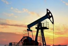 انخفاض النفط مع تزايد مخاوف تخمة المعروض بسبب ارتفاع المخزونات الأمريكية