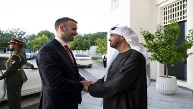 بالفيديو والصور.. رئيس الدولة ورئيس وزراء مونتينغرو يبحثان علاقات البلدين