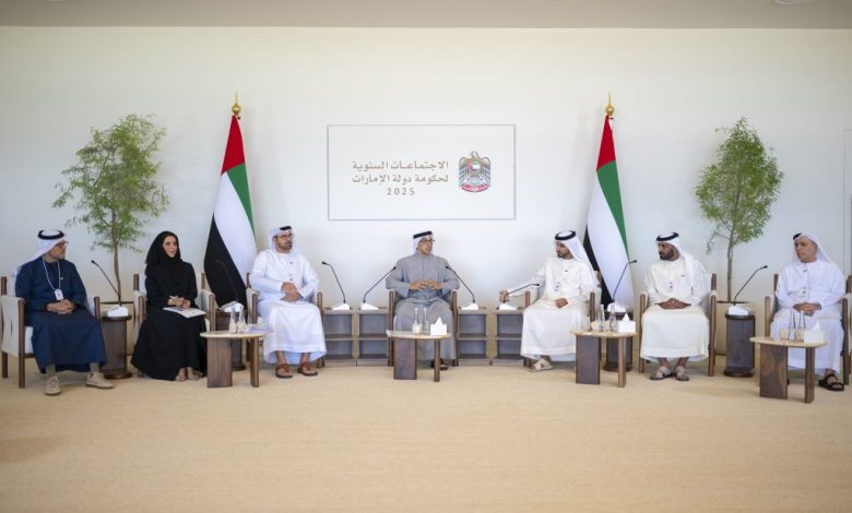 بالفيديو والصور.. منصور بن زايد يترأس اجتماع "الوزاري للتنمية" بمشاركة الجهات الحكومية للمرة الأولى