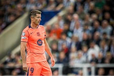 برشلونة يطلب من ليفاندوفسكي عدم تسجيل الاهداف لتجنب دفع أموال لبايرن ميونخ