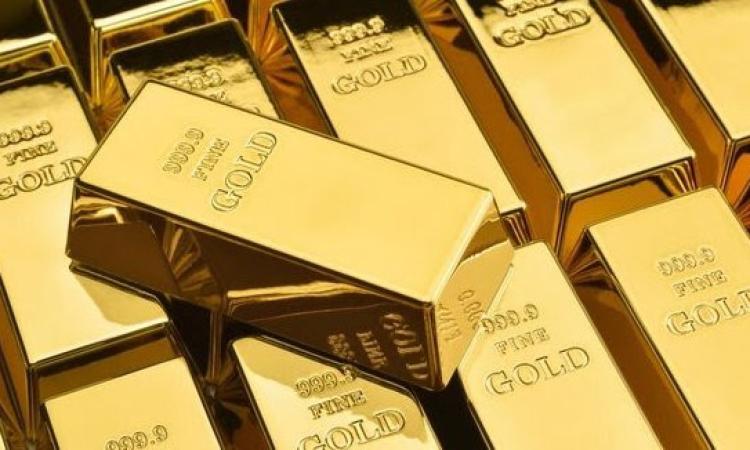 تراجع أسعار الذهب العالمي مع استمرار تضاؤل فرص خفض الفائدة الأمريكية الشهر المقبل
