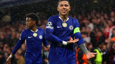 تشيلسي يكتسح وولفرهامبتون بثلاثية ويواصل مطاردة آرسنال في صدارة البريميرليج