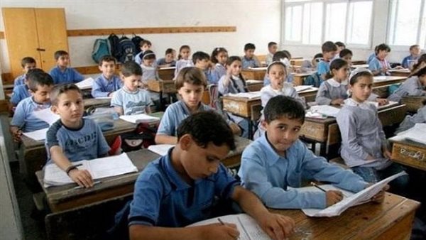 تصحيح امتحانات شهر أكتوبر لسنوات النقل بالمدارس