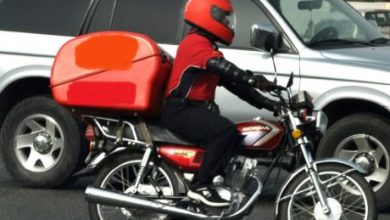 حبس عامل دليفري متهم بابتزاز الفتيات والسيدات بفيديوهات مفبركة في مطروح