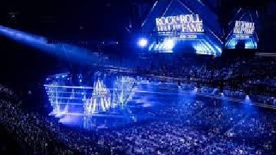 حفل قاعة مشاهير روك آند رول يفتتح بتكريم سلاي ستون