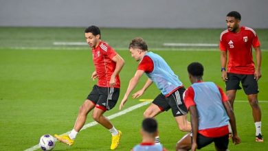 حمدان بن مبارك يُتابع تدريبات المنتخب الوطني قبل سفره لمواجهة نظيره العراقي