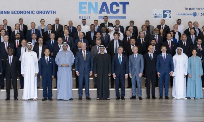 خالد بن محمد بن زايد يلتقي قادة قطاعات الطاقة والذكاء الاصطناعي والاستدامة ضمن فعاليات مجلس ENACT