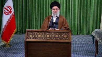 خامنئي يغلق الباب أمام أي تقارب بين إيران والولايات المتحدة ويؤكد تضارب المصالح بين البلدين