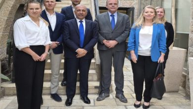 د. محمد المصري رئيس المركز الفلسطيني للبحوث والدراسات الاستراتيجية يلتقي سفراء الدول الغربية