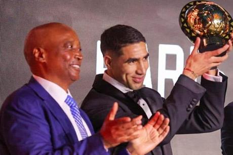 دراجة أشرف حكيمي في حفل كاف.. سعر خيالي ومواصفات غير متوقعة