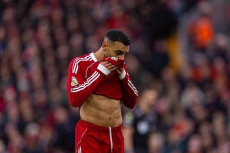 دموع محمد صلاح تظهر بعد هزيمة ليفربول القاسية