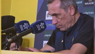 دونيس ينتقد التحكيم في مواجهته مع النصر