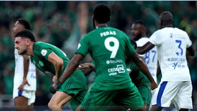 ديميرال يختار بين الأهلي وعروض إسبانيا