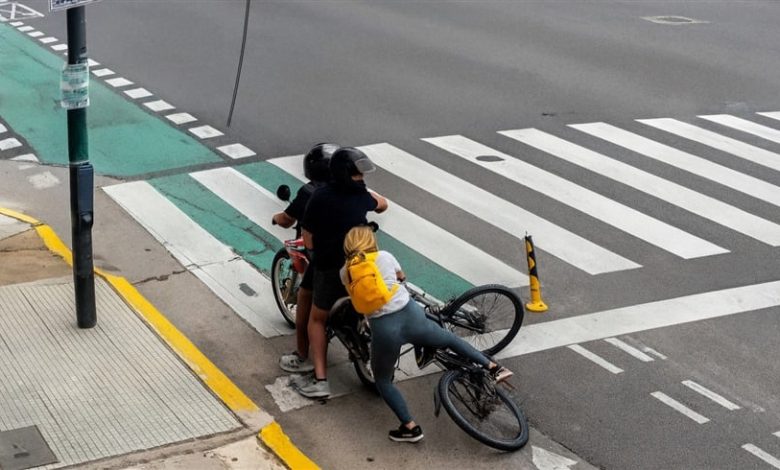 سائحة روسية تلقن لصين درساً قاسياً بعد محاولة سرقة هاتفها