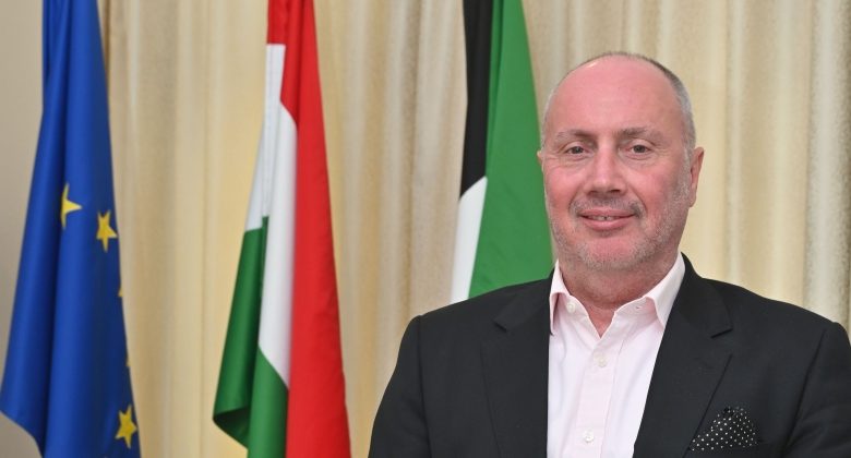 سفير هنغاريا: توسيع التعاون مع الكويت في الزراعة الذكية والتعليم