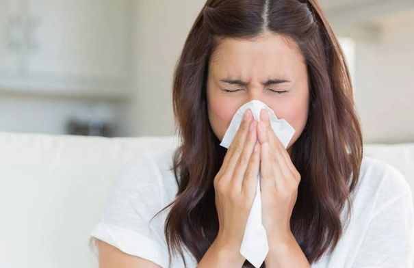 طبيبة توضح العلاقة بين نزلات البرد والتهاب الجيوب الأنفية...