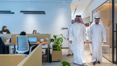 عمار بن حميد يزور جهاز الرقابة المالية في عجمان
