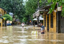 فيتنام: موجة فيضانات وانهيارات أرضية تودي بحياة 8 أشخاص