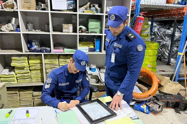 قوّة الإطفاء العام تقوم بحملة تفتيشيّة في منطقة الشويخ الصناعية