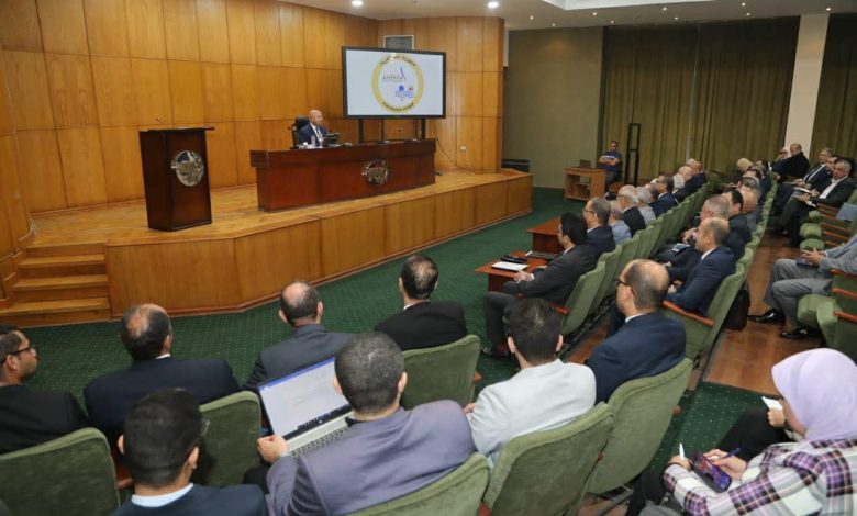 كامل الوزير يجتمع مع 23 شركة لمصنعي الأتوبيسات لاستعراض القدرات المحلية لتوطين صناعة المركبات