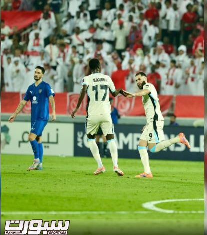 كريم بنزيما يغضب من مساعد كونسيساو