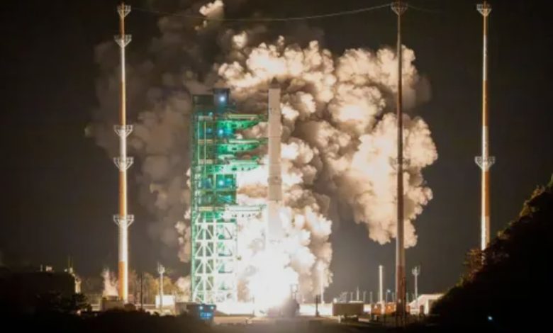 كوريا تطلق صاروخها الفضائي الـ4 المصنع محلياً بنجاح