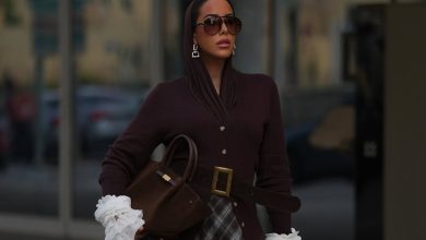 كيف ترتدي مدونات الموضة التنانير الطويلة مع الحجاب من دون أن تكون مملة؟