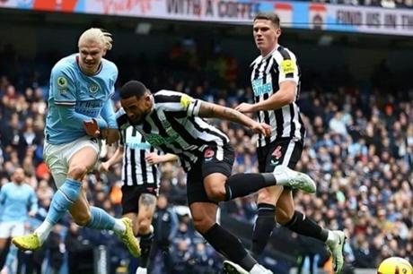 مانشستر سيتي يخسر من نيوكاسل بالدوري الانجليزي