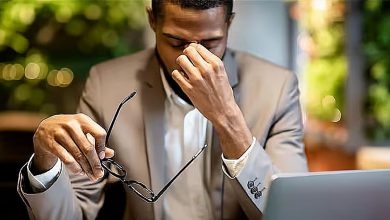 مختص يوضح للموظفين التصرف الأنسب مع مشكلات العمل