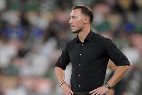 مدرب النادي الأهلي.. جدة دائماً خضراء