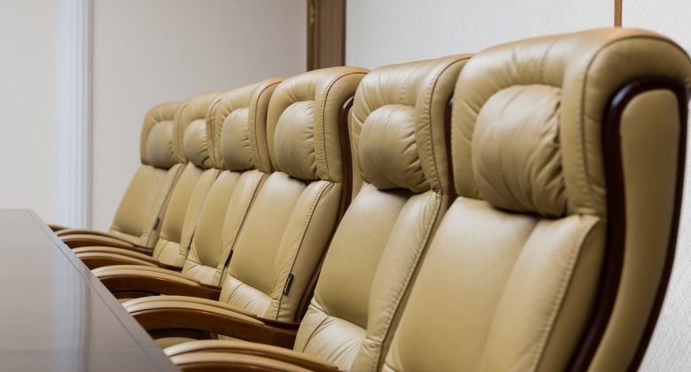 مراجعة شاملة لقانون الخدمة المدنية