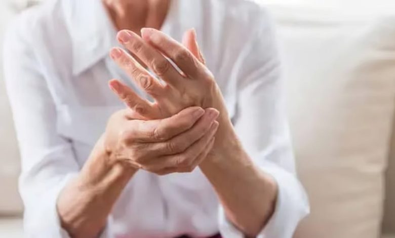 مستشفى أجياد الطوارئ يوضح عوامل الإصابة بهشاشة العظام وأعراضها