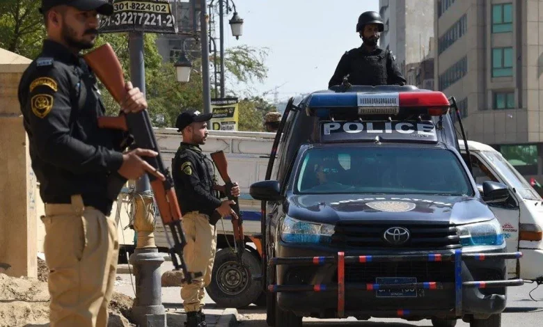 مسلحون يهاجمون مقراً للقوات شبه العسكرية في باكستان