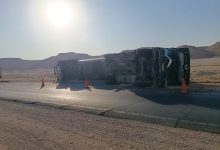 مصرع شاب وإصابة اثنين في انقلاب سيارتي تريلا بالأقصر