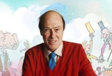 من مصنع الشيكولاتة إلى ماتيلدا.. كيف صنع روالد دال عالمه الخاص بأدب الأطفال؟